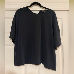 XL Uniqlo Women's Navy T Shirt Top